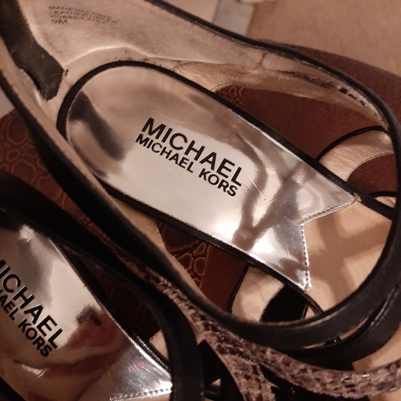 Michael kors heels - Picture 5 of 7